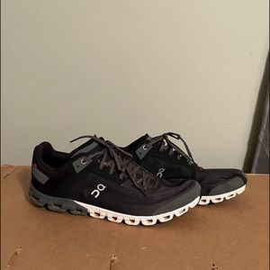 mens on cloud cloudflow size 13